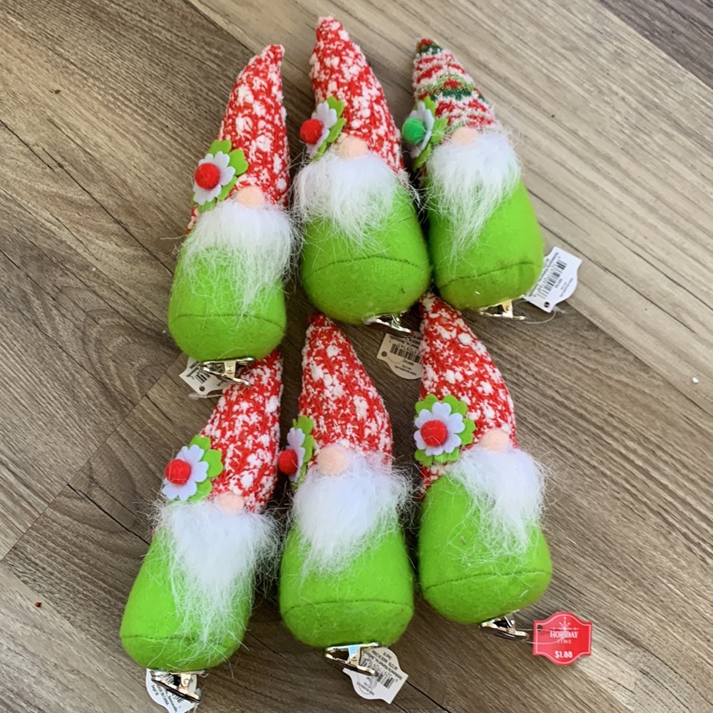 🆕 6 Holiday Time Gnome With Beard in Knit Hat Clip on Decoration Ornament New